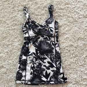 Lululemon tank top size 4